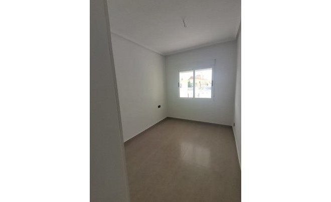 Venta · Villa / Chalet · Orihuela