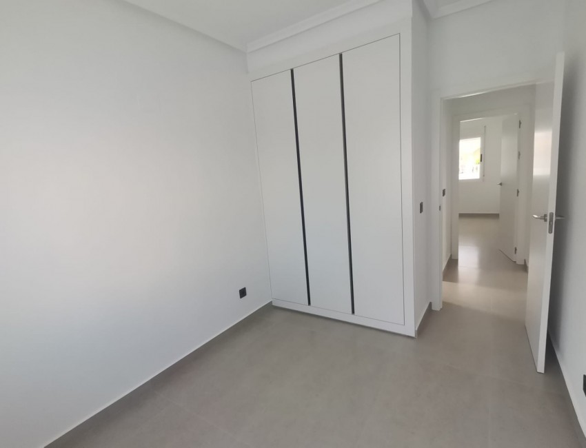 Venta · Villa / Chalet · Orihuela