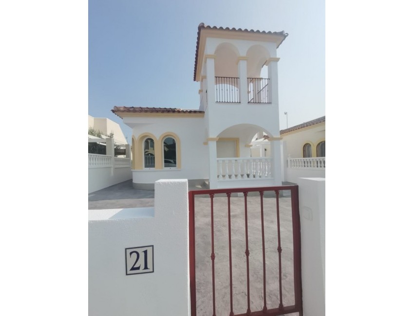 Venta · Villa / Chalet · Orihuela