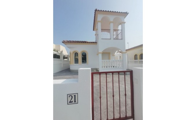 Venta · Villa / Chalet · Orihuela