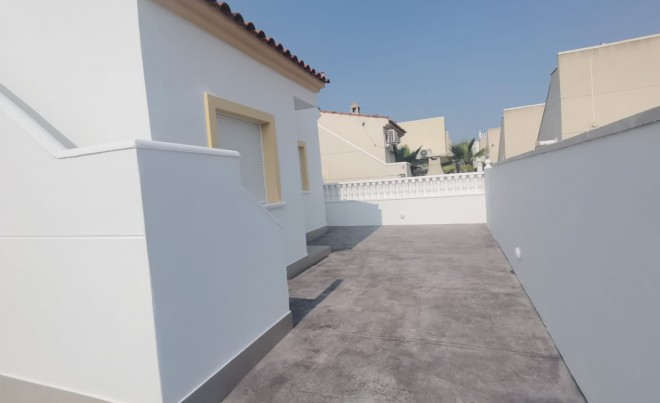 Venta · Villa / Chalet · Orihuela