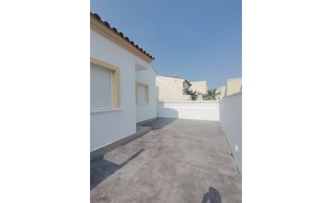 Venta · Villa / Chalet · Orihuela