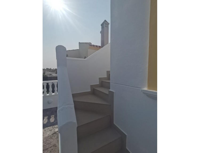 Venta · Villa / Chalet · Orihuela