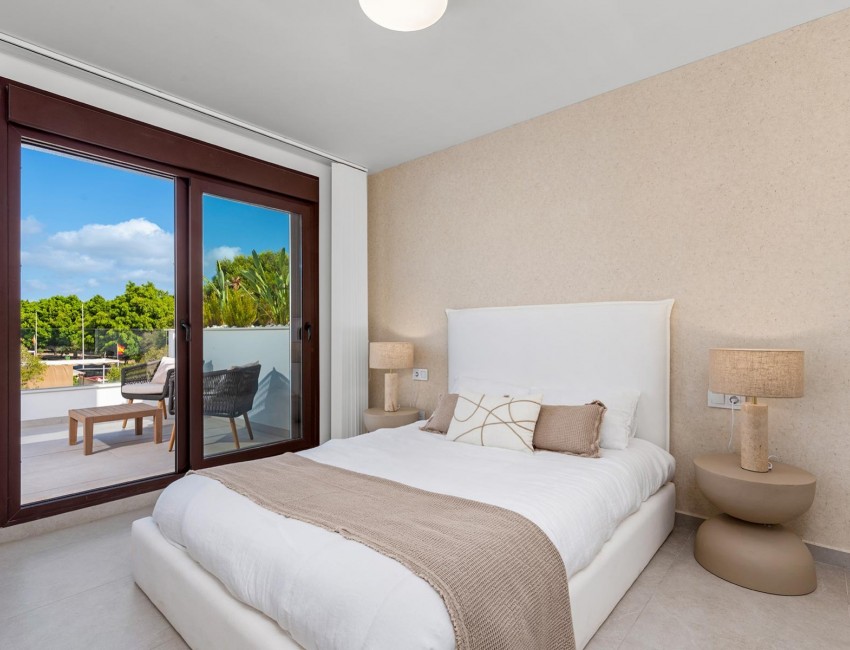 New Build · Villa · Pilar de la Horadada · Mil Palmeras