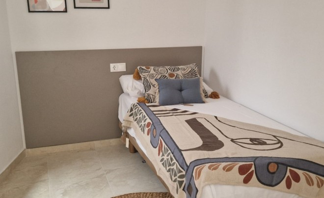 New Build · Apartment / Flat · Avileses