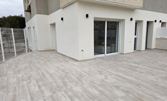 Revente · Appartement · Torrevieja · Nueva Torrevieja - Aguas Nuevas