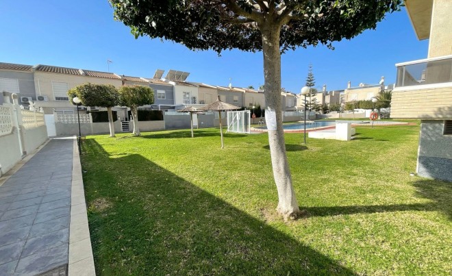 Revente · Appartement · Torrevieja · Nueva Torrevieja - Aguas Nuevas