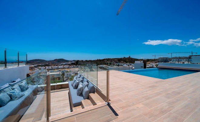 Nueva construcción  · Villa / Chalet · Finestrat