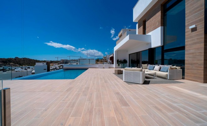 Nueva construcción  · Villa / Chalet · Finestrat