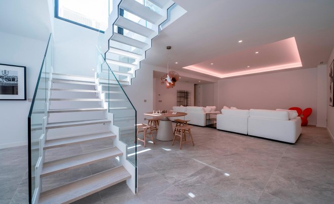 Nueva construcción  · Villa / Chalet · Finestrat