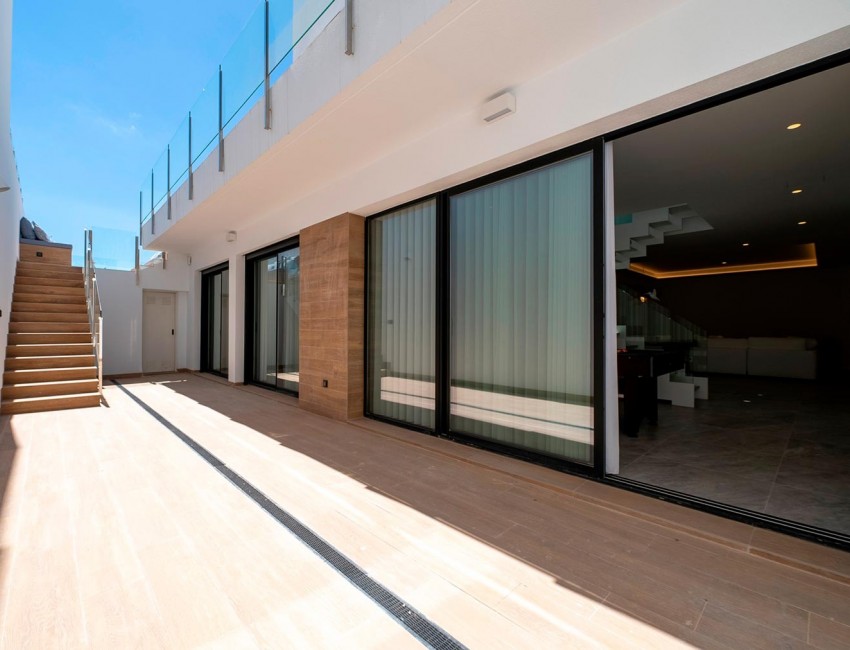 Nueva construcción  · Villa / Chalet · Finestrat