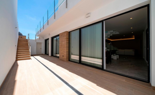 Nueva construcción  · Villa / Chalet · Finestrat