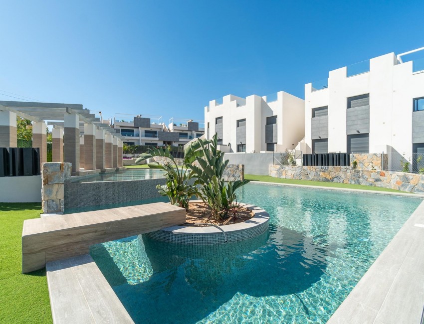 New Build · Bungalow / Townhouse / Detached / Terraced · Torrevieja · Lago Jardín II