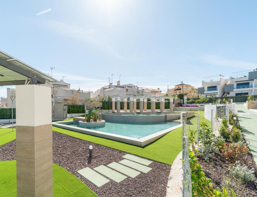 New Build · Bungalow / Townhouse / Detached / Terraced · Torrevieja · Lago Jardín II