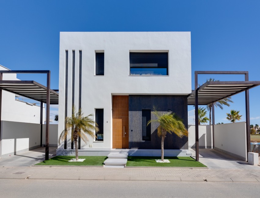 Nueva construcción  · Villa / Chalet · Pilar de la Horadada · Lo Romero Golf