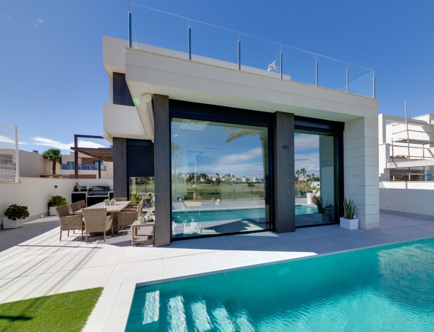 Nueva construcción  · Villa / Chalet · Pilar de la Horadada · Lo Romero Golf