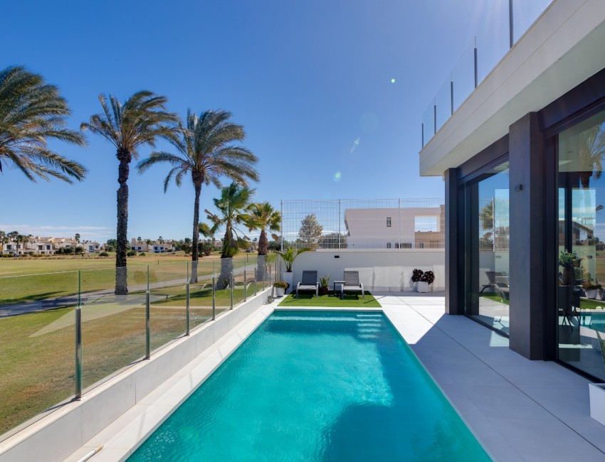 Nueva construcción  · Villa / Chalet · Pilar de la Horadada · Lo Romero Golf
