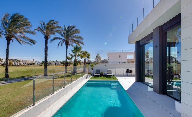Nueva construcción  · Villa / Chalet · Pilar de la Horadada · Lo Romero Golf