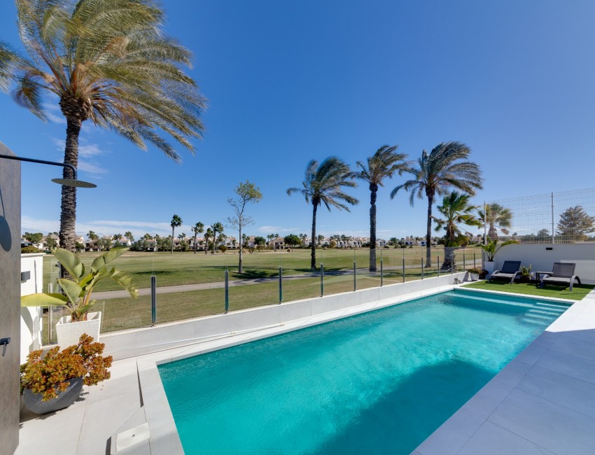 Nueva construcción  · Villa / Chalet · Pilar de la Horadada · Lo Romero Golf
