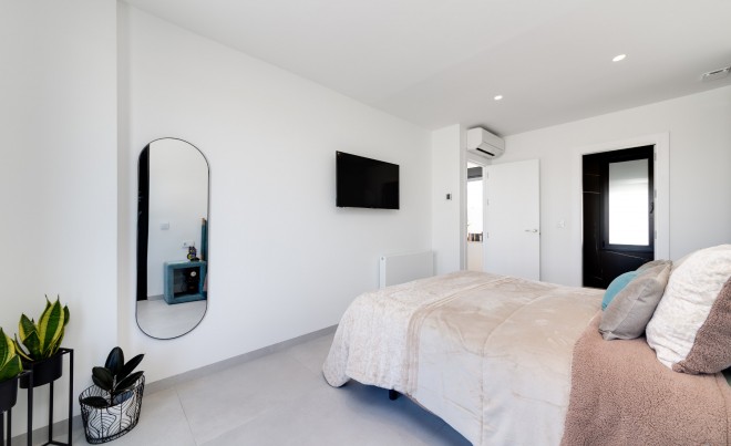 Nueva construcción  · Villa / Chalet · Pilar de la Horadada · Lo Romero Golf