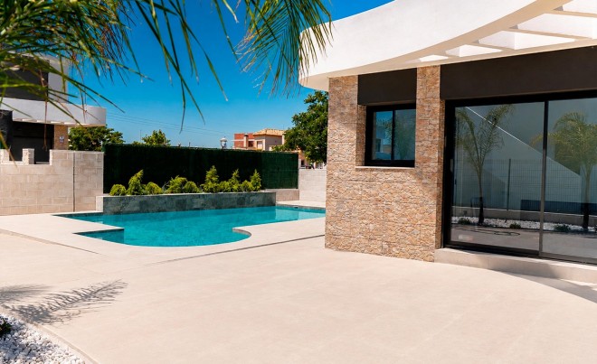 Nueva construcción  · Villa / Chalet · Los Montesinos · La Herrada