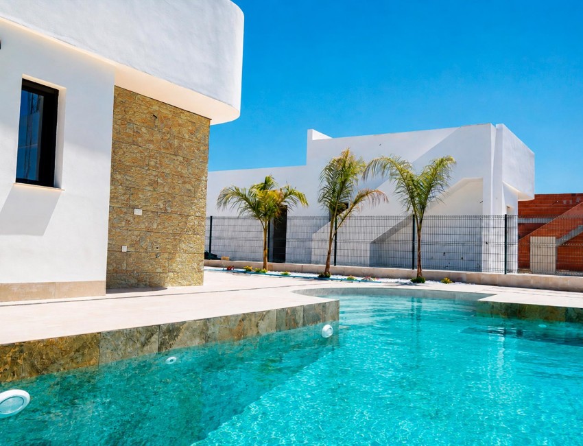 Nueva construcción  · Villa / Chalet · Los Montesinos · La Herrada