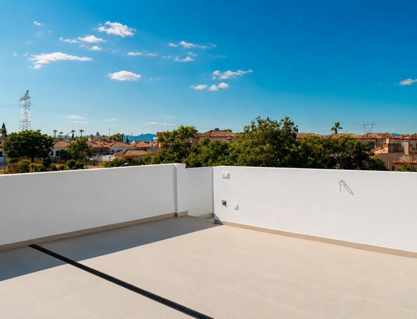 Nueva construcción  · Villa / Chalet · Los Montesinos · La Herrada