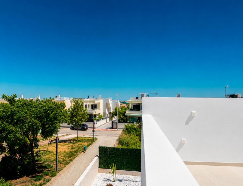 Nueva construcción  · Villa / Chalet · Los Montesinos · La Herrada