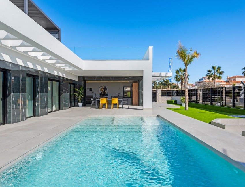 Nueva construcción  · Villa / Chalet · Algorfa · La Finca