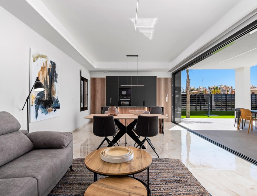 Nueva construcción  · Villa / Chalet · Algorfa · La Finca